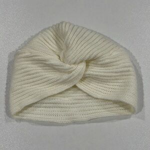 Knitted knit hat.  H&M.  Size 18m/2T